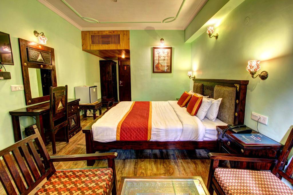 Hotel The Himachal Inn Манали Экстерьер фото